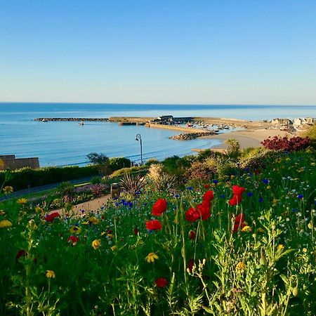 Lyme Regis Renovated Period Seaside Flat Apartment Екстериор снимка
