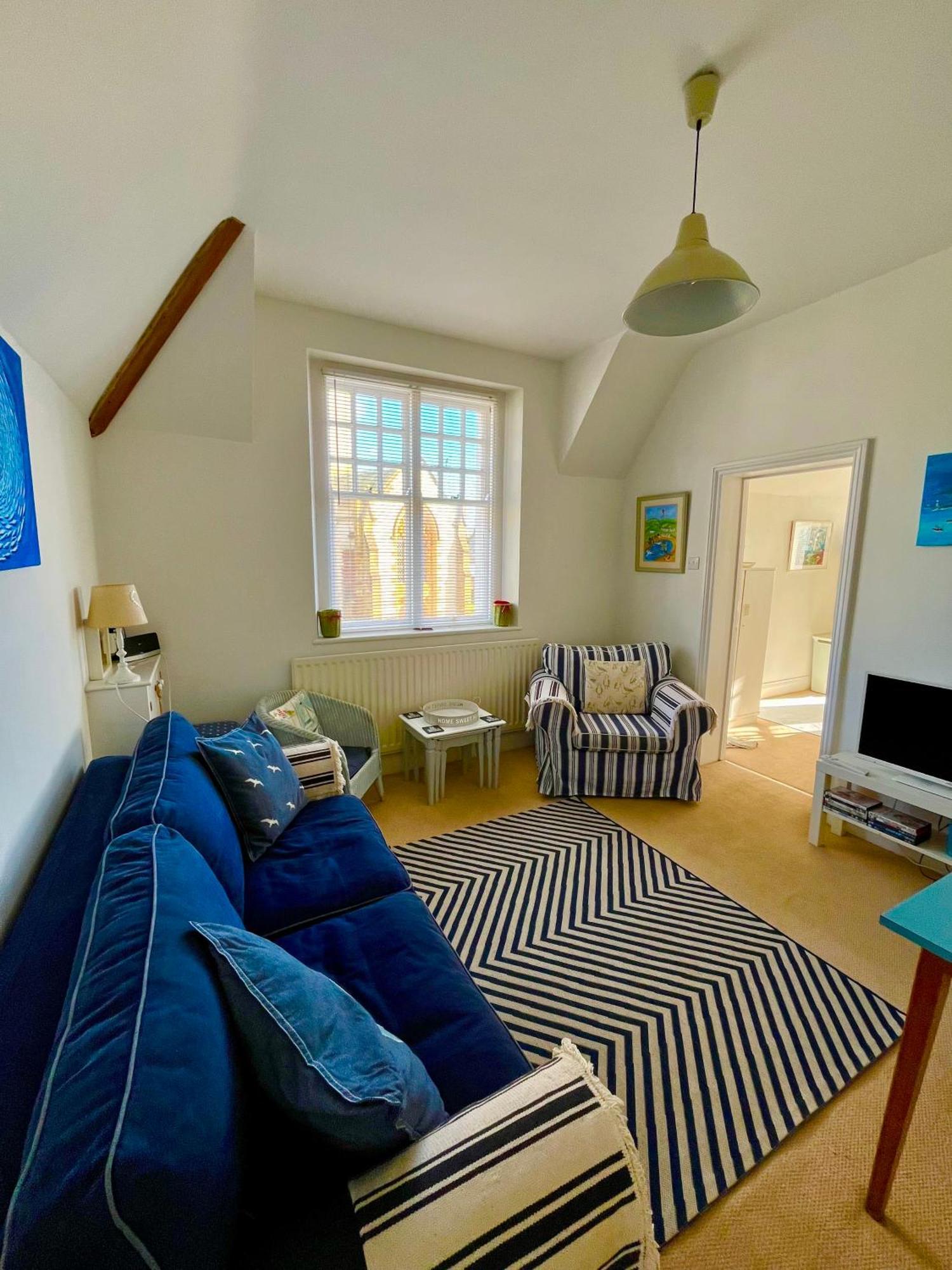 Lyme Regis Renovated Period Seaside Flat Apartment Екстериор снимка