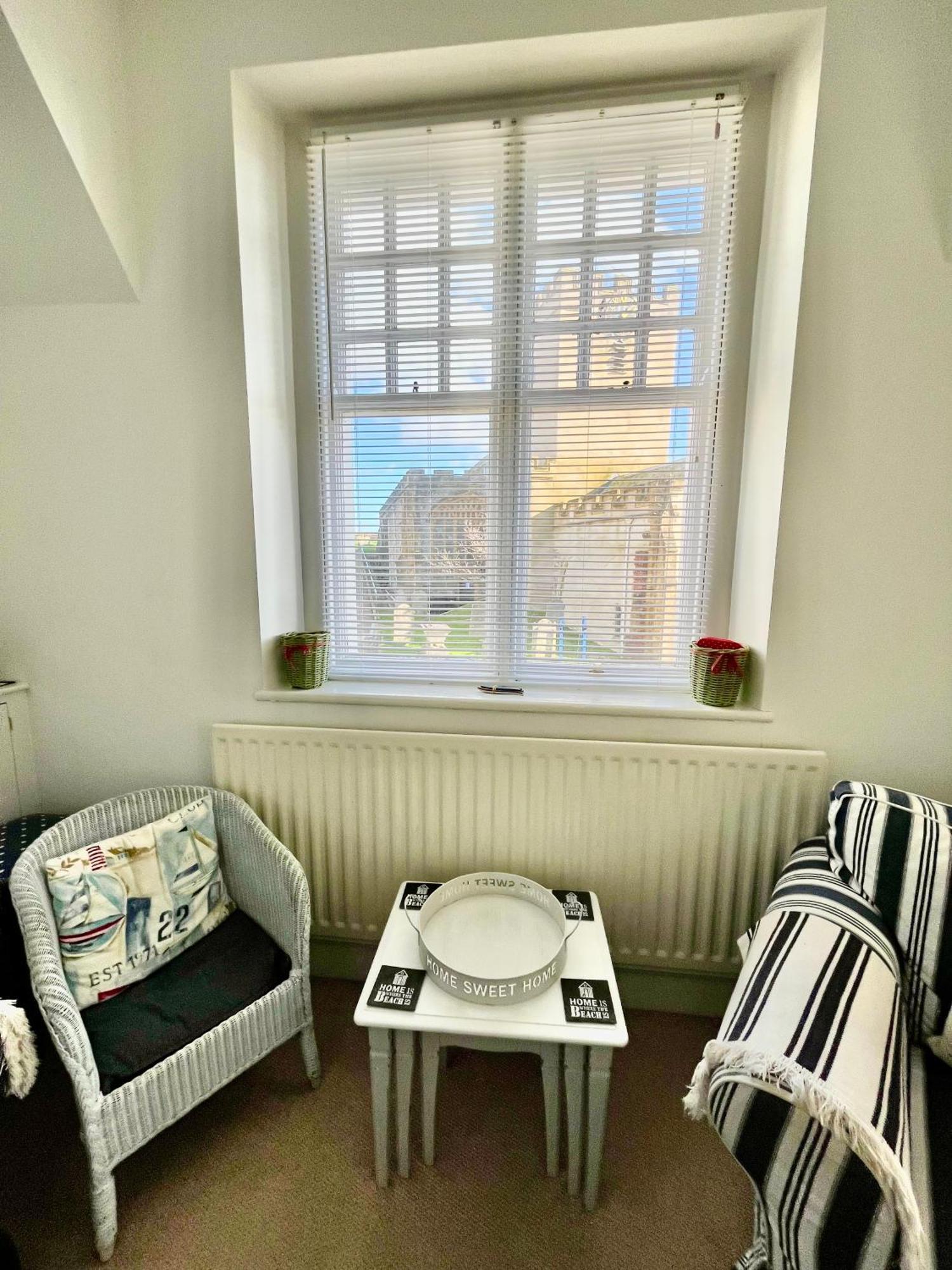 Lyme Regis Renovated Period Seaside Flat Apartment Екстериор снимка